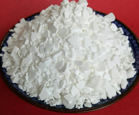แคลเซียมคลอไรด์สีขาว 74% 77% สารเคมีบำบัดน้ำเสียแบบเกล็ดลงทะเบียน