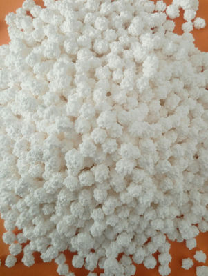 แคลเซียมคลอไรด์สีขาว 74% 77% สารเคมีบำบัดน้ำเสียแบบเกล็ดลงทะเบียน