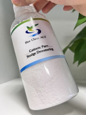โพลีอะคริลาไมด์ประจุบวก CPAM Sludge Dewatering Chemical Flocculant การบำบัดน้ำดื่ม