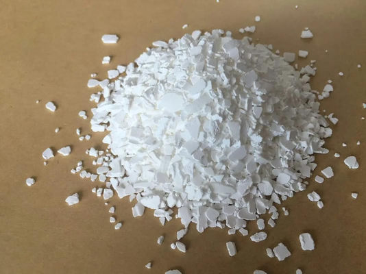 ขาวแคลเซียมคลอริด ขาว Ph 7-8 10% โซลูชั่น สูตรเคมี CaCl2 สําหรับบํารุงรักษาสระว่ายน้ํา